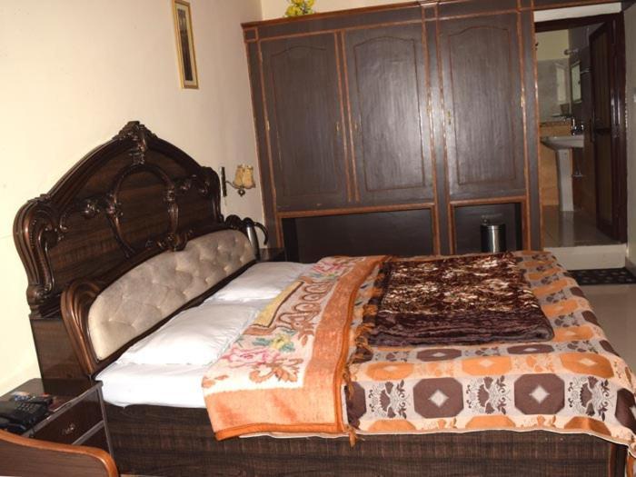 Hotel Crystal Palace Dhanaulti Exterior photo